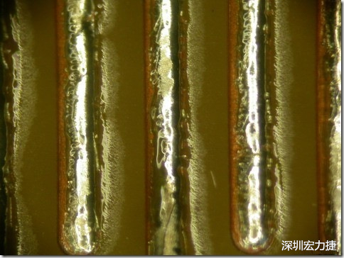 經過168小時的高溫高濕環境實驗后，此錫膏的最低SIR還可達到500,000,000 ohms，取LOG10為108.70，但是可以看到焊錫的邊上還有未吃錫的露銅，表示其吃錫狀況比較差