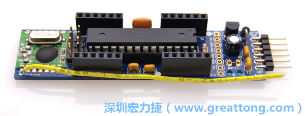 JeeLabs的尚?克勞德?威普樂（Jean-Claude Wippler）以RBBB為基礎設計出JeeNode，JeeNode使用不同的排針并加裝了SPI無線端口以提供無線傳輸使用。 使用EAGLE