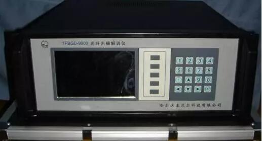 先將你要抄板的PCB板放到掃描儀中，啟動掃描儀