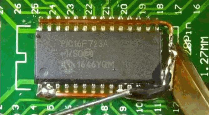  更大的SOP芯片，則使用更長的導熱銅絲